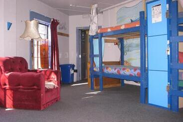 هاستل Atlantis Backpackers