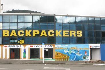 هاستل Atlantis Backpackers