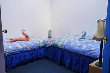 هاستل Atlantis Backpackers