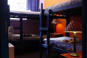 هاستل Atlantis Backpackers