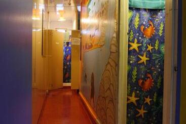 هاستل Atlantis Backpackers