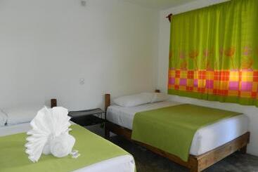 هاستل Emotion Avenida Tulum Hotel & Hostal