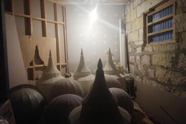 هاستل Empire Hotel Backpackers