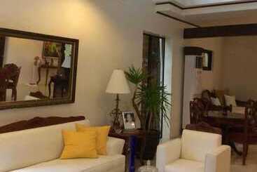 تختخواب و صبحانه Casa Roces