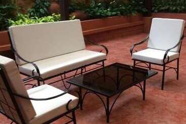 تختخواب و صبحانه Casa Roces