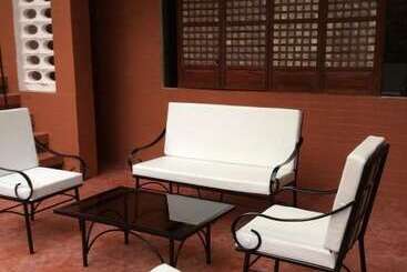 تختخواب و صبحانه Casa Roces