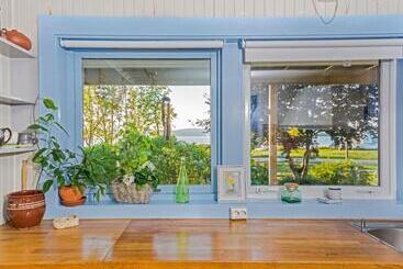 تختخواب و صبحانه Strandheimen Guesthouse