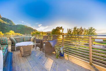 تختخواب و صبحانه Strandheimen Guesthouse