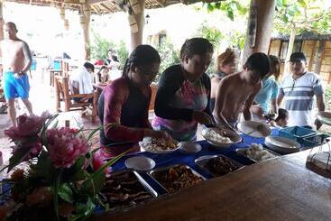 Calayo Beach Resort