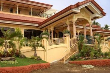 Camiguin Highland Resort - Mambajao