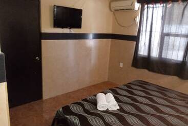 هتل Hacienda Canada Rica 1