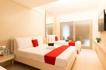 هتل Reddoorz @ General Segundo Avenue Laoag