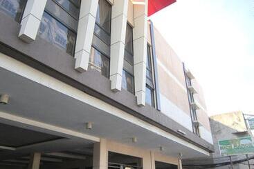 בית מלון כפרי Rich Manor Pension House