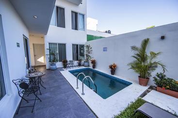 Suite 24  Boutique By Xperience S