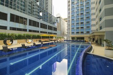 هتل The Mini Suites Eton Tower Makati