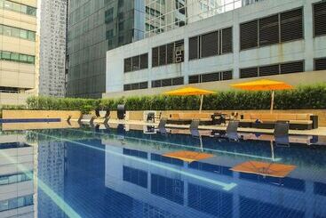 هتل The Mini Suites Eton Tower Makati