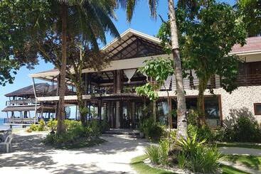 Ocean 101 Beach Resort - General Luna