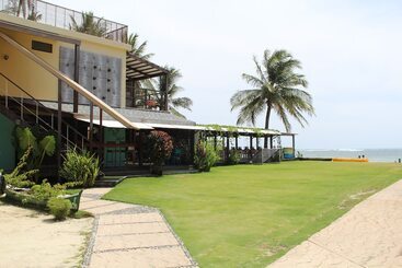 Reef Beach Resort