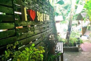 Stay N Save B&b