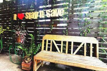 Stay N Save B&b
