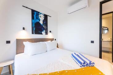 هتل The Reef - Blue Bay Golf & Beach Resort