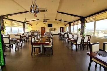 هتل Blue Pearl Chikmagalur