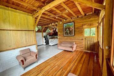 هتل روستایی Eco Finca Hostal Santorum