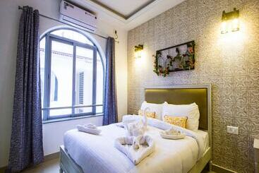 호텔 Span Suites And Villas