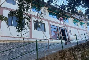 هتل Amar Guest House
