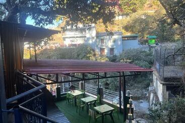 هتل Amar Guest House