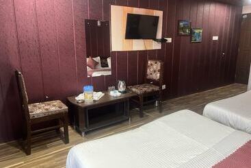 هتل Amar Guest House