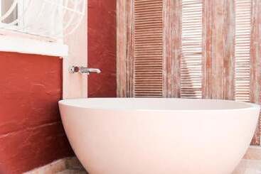 هتل The Red Farm Relais & Spa