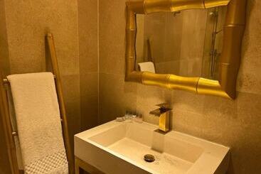 هتل The Red Farm Relais & Spa