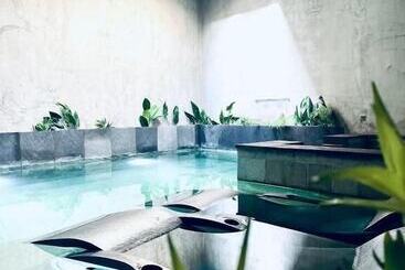 هتل The Red Farm Relais & Spa