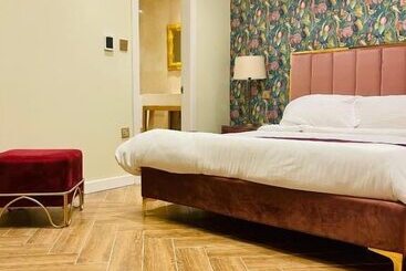 هتل The Red Farm Relais & Spa