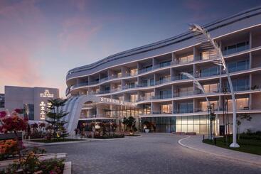 هتل The St. Regis Al Mouj Muscat Resort