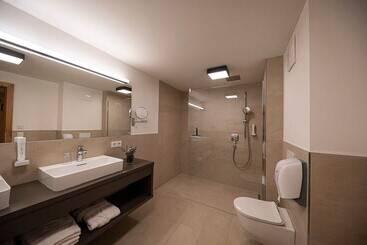 Lakeside Luxury Apartments