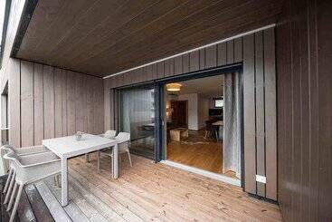 Lakeside Luxury Apartments