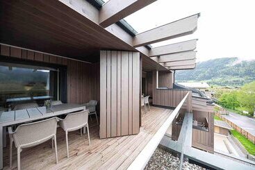 Lakeside Luxury Apartments