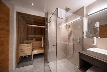 Lakeside Luxury Apartments