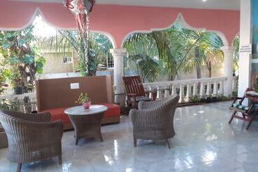 پانسیون Flamingo Guest House Celestún