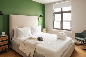 Sosuite At The Vine   Old City