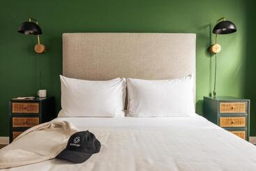 Sosuite At The Vine   Old City