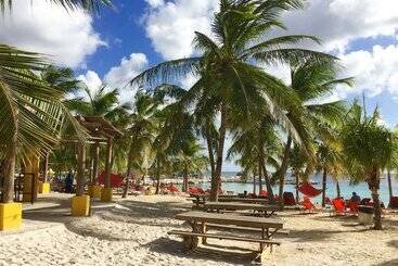 Blue Bay Beach Villas