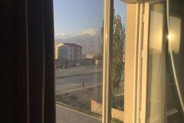 هتل Atlihan Plus