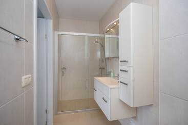 هتل Blue Bay Beach Apartments