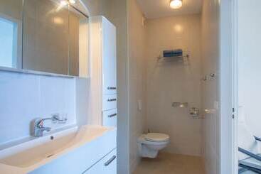 هتل Blue Bay Beach Apartments