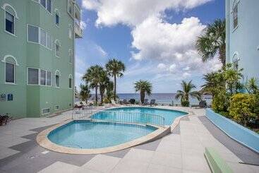 هتل Blue Bay Beach Apartments