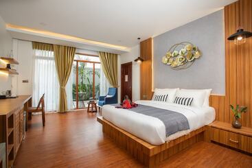هتل Cambana La Riviere Boutique