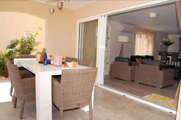 هتل Ocean Resort Apartment Pelican